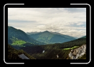 2-033_34A * 2088 x 1392 * (2.43MB)