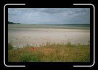 12-029_30 * Am Strand von St-Michel-en-Gr�ve, C�tes d'Armor * 2088 x 1392 * (614KB)