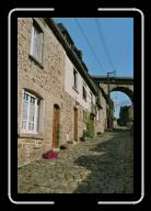 14-004_5 * Das Quartier rund um den Port de Dinan, C�tes d'Armor * 1392 x 2088 * (570KB)