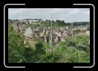 Bretagne2-006_7_a * Fougres, ville d'art et d'histoire * 800 x 533 * (140KB)