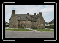 Bretagne2-034_35_a * Ein sch�nes Haus, irgendwo unterwegs zwischen Foug�res und Combourg * 800 x 537 * (97KB)